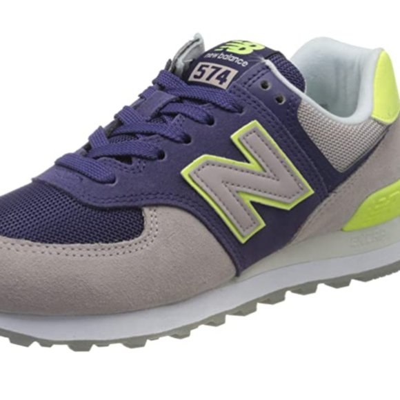 New Balance Women's 574 V2 Sneaker - Picture 1 of 8